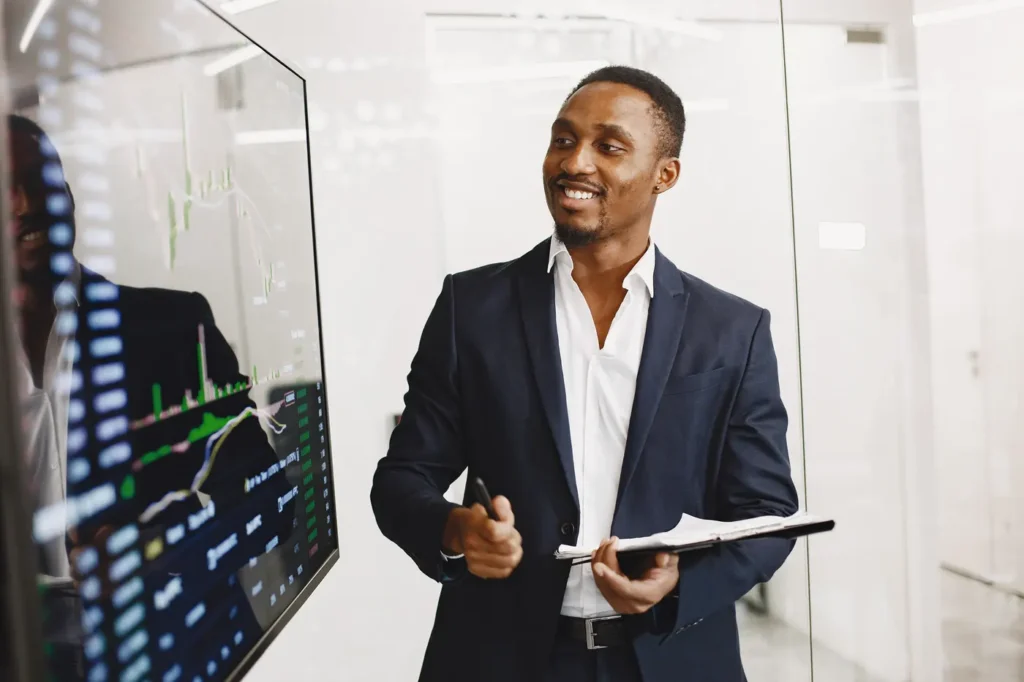 Présentation d’une stratégie d’entreprise sur écran